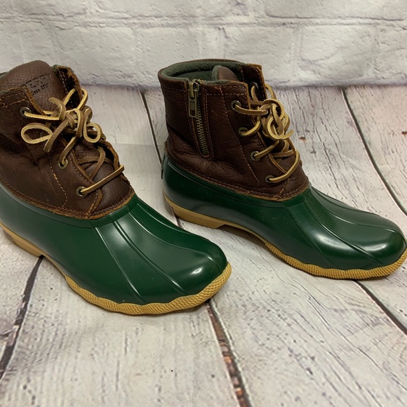 sperry duck boots sizing
